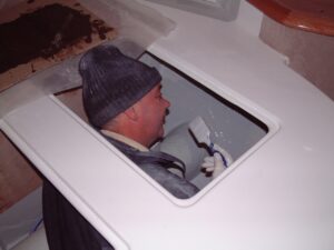 Inbouw van de boegschroef, foto 24 van 37