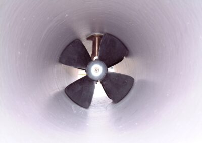 Inbouw van de boegschroef, foto 37 van 37